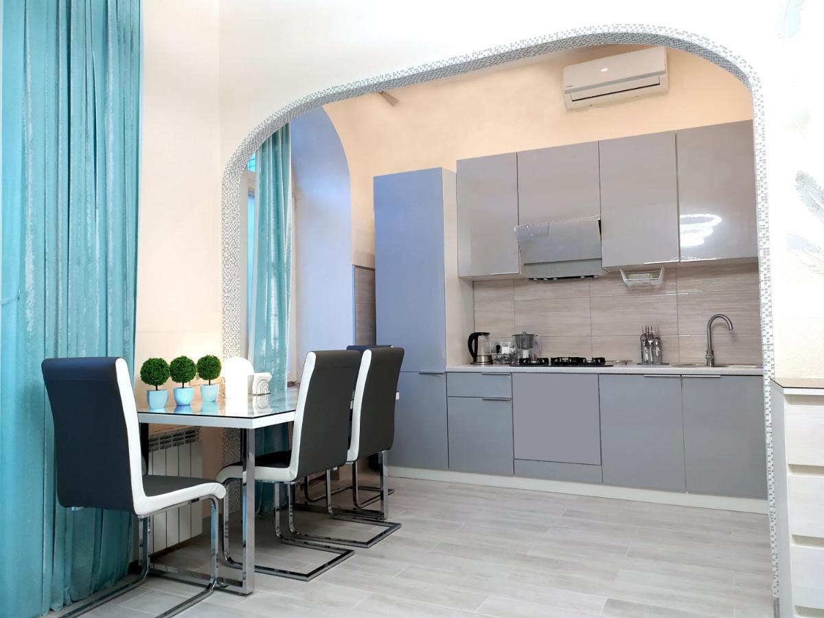 Apartment Luxury Centre Located Kiev Bagian luar foto